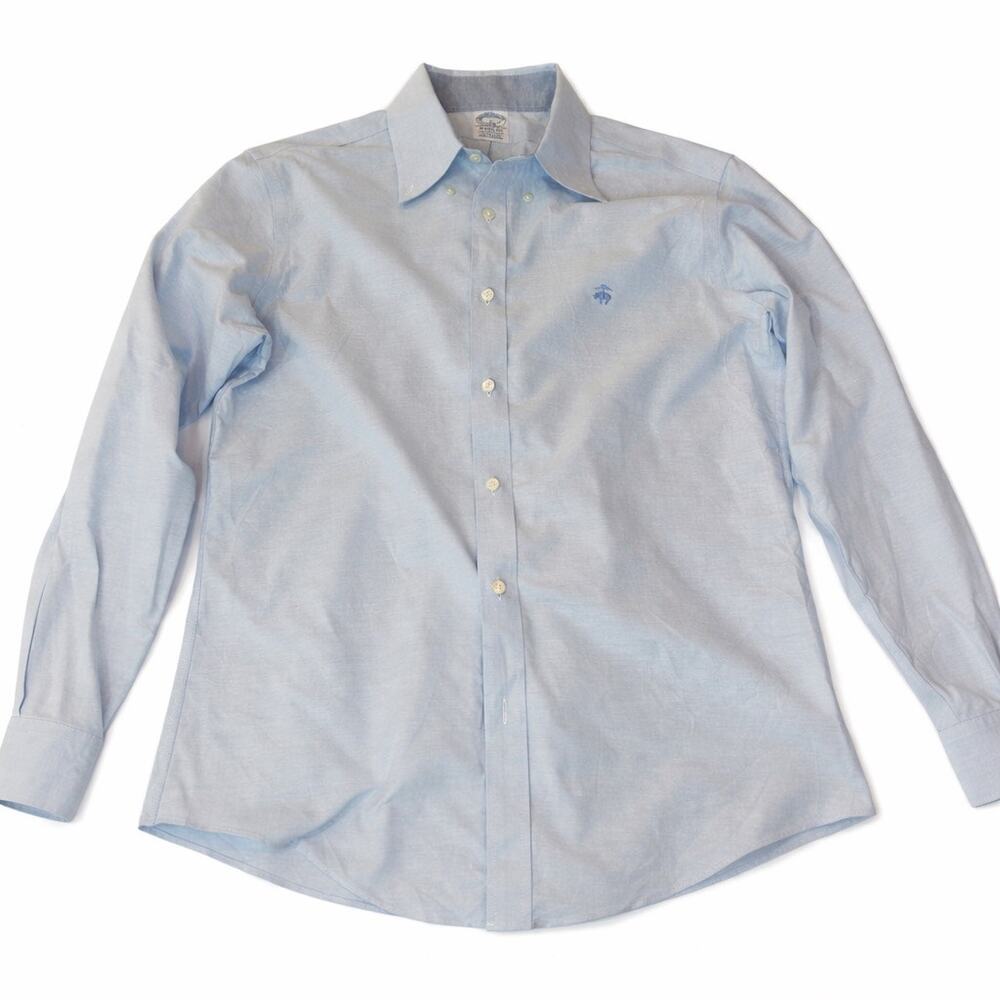 Brooks Brothers Regent Fit Cotton Button Down Top in light blue. Men’s M